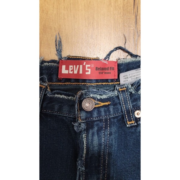 Levi's 550 Distressed Cutoff Denim Shorts - Picture 3 of 3